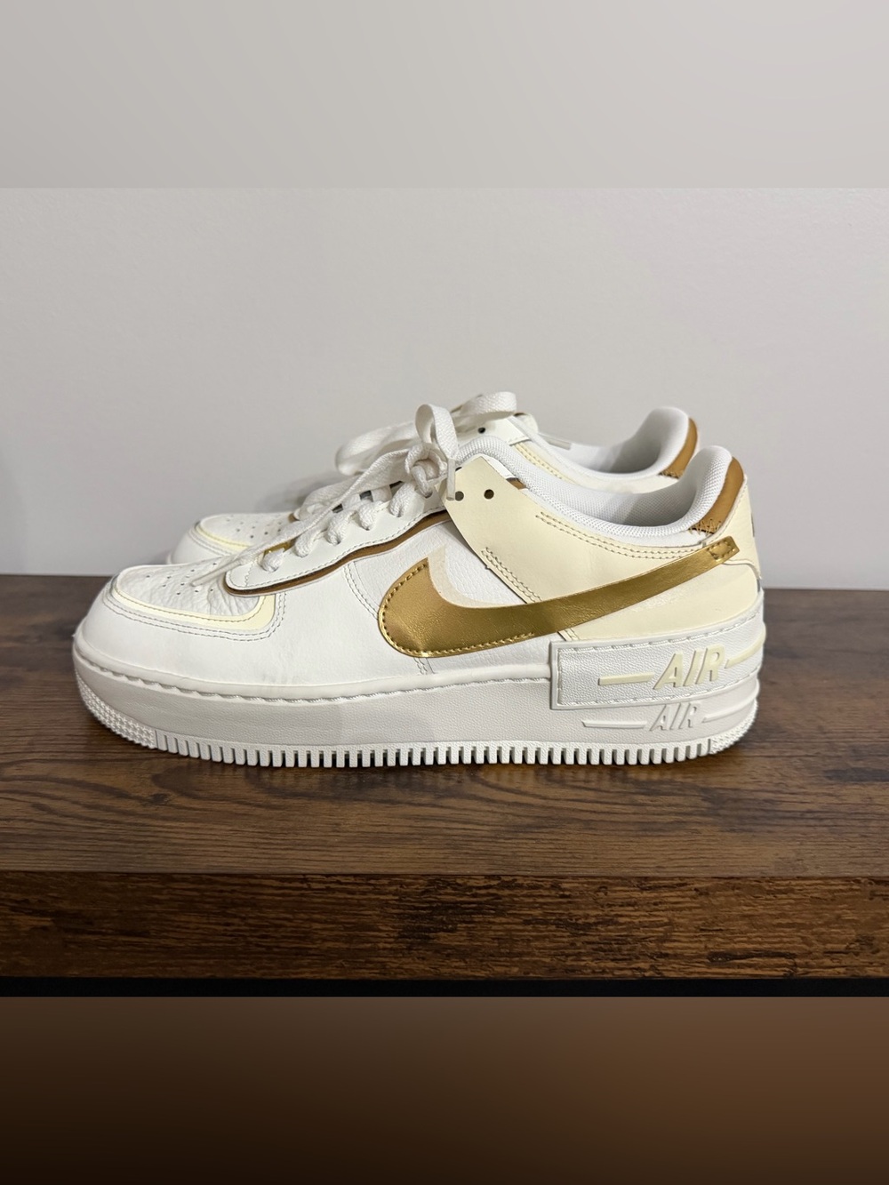 Nike Women’s Air Force 1 Shadow Sail/Coconut Milk/Metallic Gold 9.5
